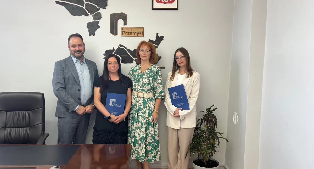 W gminie Przemyśl zmiany kadrowe nastąpią w Zespole Szkolno-Przedszkolnym w Łętowni, gdzie stanowisko dyrektora objęła Andżelika Goraś, z kolei Zespołowi Szkół w Nehrybce szefować będzie Ewelina Ulanowska-Góral./ FOT. UG Przemyśl