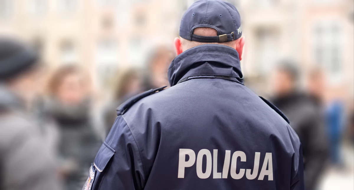 Kronika policyjna, poczuł podczas jazdy pomogli przemyscy policjanci - zdjęcie, fotografia
