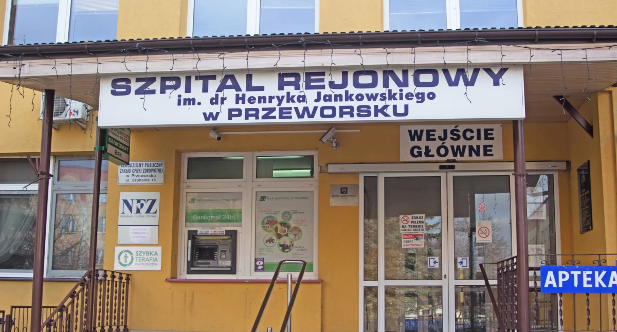 Powiat przeworski liczy na to, że świeżo wykształconą kadrę lekarską uda się zatrzymać w Przeworsku, by wsparła specjalistów pracujących w miejscowym SP ZOZ./ FOT. Archiwum ŻP