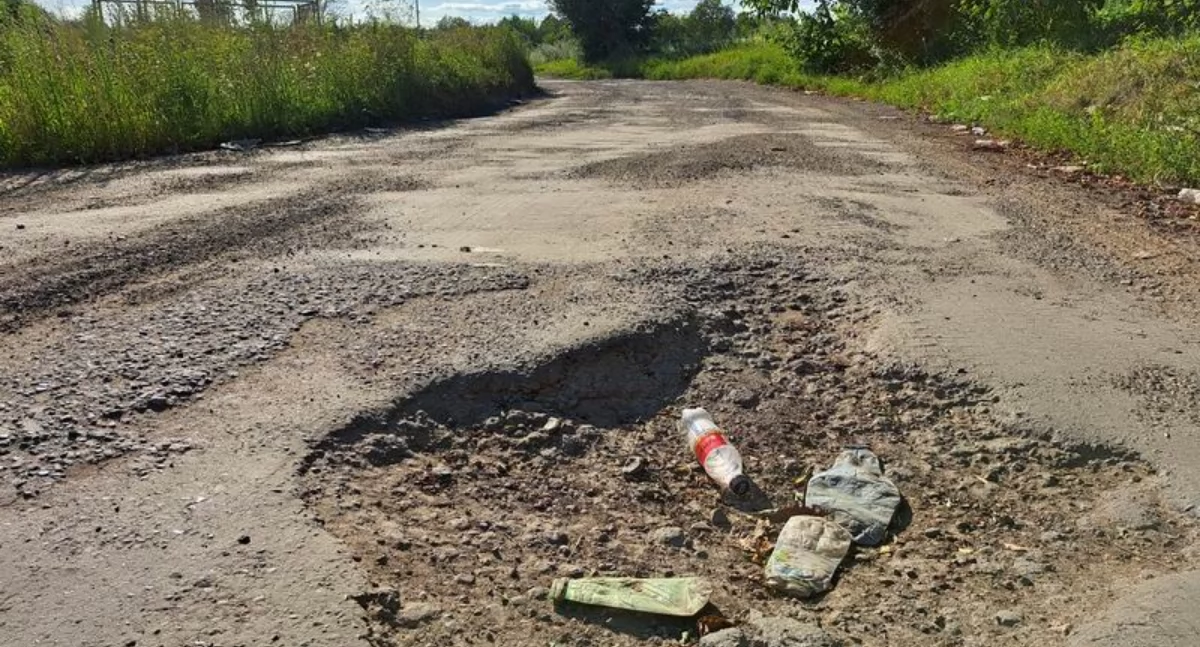 Czy ulicę Przekopaną uda się wreszcie doprowadzić do stanu spełniającego kryteria drogi miejskiej? Wiele zależy od tego, czy złożony do urzędu wojewódzkiego wniosek o dofinansowanie zostanie rozpatrzony pozytywnie i przyjęty do realizacji./ FOT. U. Gielo