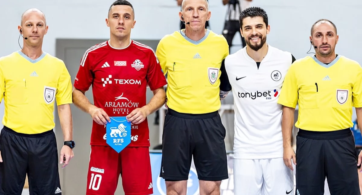 W ekipie „Polski” z Texom Eurobusu znalazł się Mateusz Wanat (drugi z lewej), najlepszy strzelec zespołu (11 bramek) w poprzednim sezonie FOGO Futsal Ekstraklasy. Fot. RFS Ryga