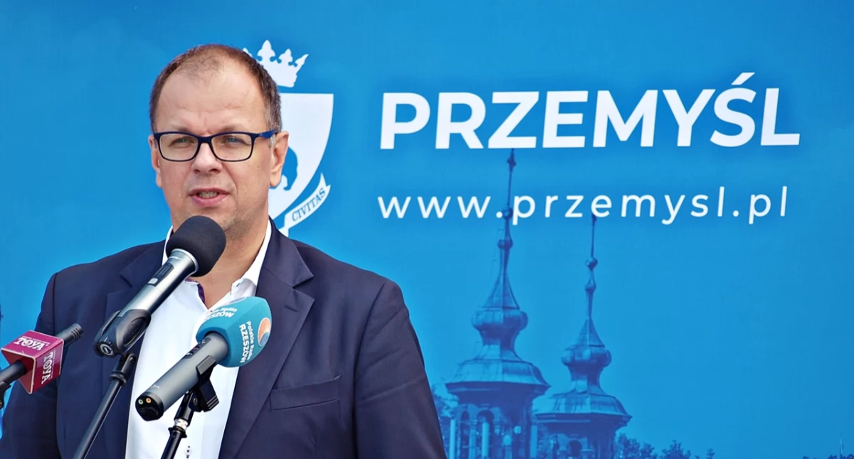 Prezydent miasta Wojciech Bakun ma maksymalne wynagrodzenie, wynoszące 20 tys. 640 zł brutto. „Na rękę” co miesiąc dostaje 13 tys. 950 zł. Fot. Mariusz Godos