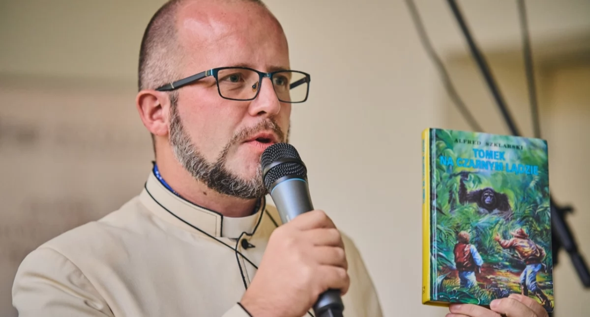 Podczas spotkania przeworszczanin ks. Marek Kapłon, obecnie proboszcz parafii Nguelemendouka w Kamerunie, z pasją opowiadał o przygotowaniach do misji oraz o swojej 3-letniej działalności na miejscu./ FOT. R. Czepiński