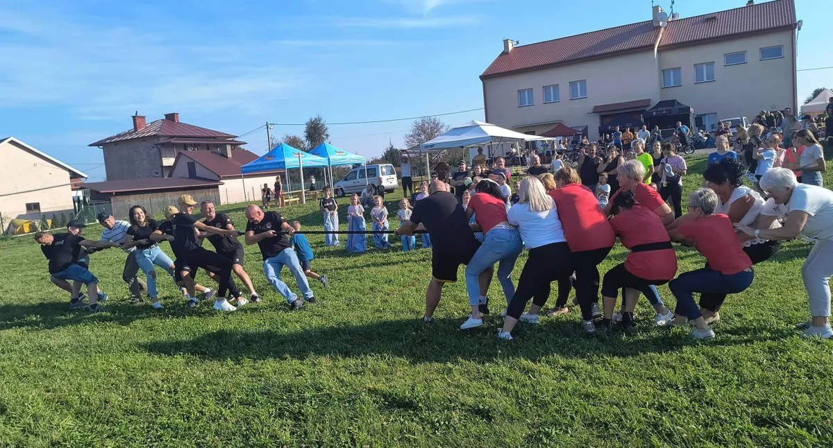 Niedziela, 22 września, upłynęła w Młodowicach pod znakiem integracji i dportowej rywalizacji./ FOT. materiały organizatora