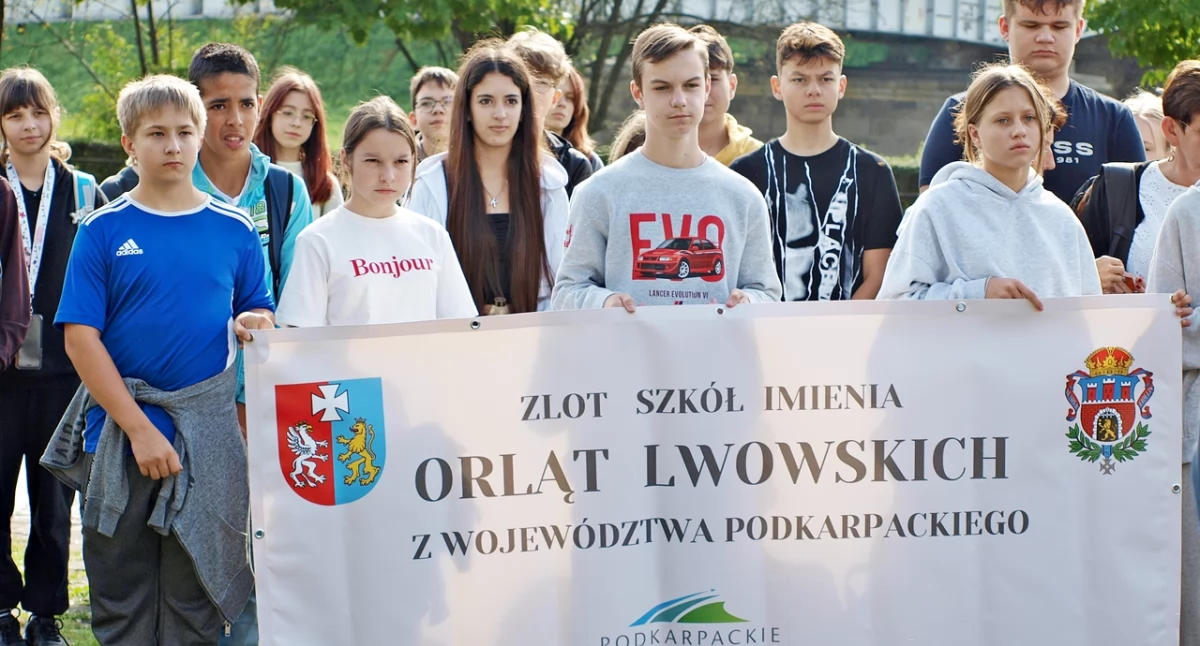 W spotkaniu udział wzięła młodzież ze szkół podstawowych nr 16 w Przemyśla, nr 14 w Rzeszowie oraz w: Roźwienicy, Zabratówce i Baszni Dolnej. Fot. Mariusz Godos