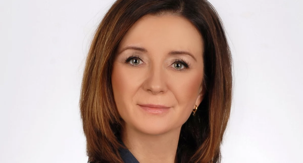 – W swoim zarządzaniu stawiam na współpracę i dialog zarówno ze współpracownikami, jak i organem tworzącym – powiedziała na sesji nowa dyrektor SP ZOZ w Przeworsku M. Pogroszewska./ FOT. Starostwo Powiatowe w Przeworsku