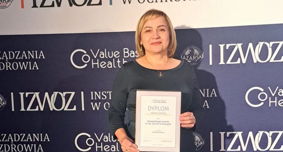– Każde wyróżnienie dla szpitala cieszy, bo pokazuje, że nasza praca idzie w dobrym kierunku – skomentowała dyrektor Wojewódzkiego Szpitala w Przemyślu Barbara Stawarz./ FOT WSzwP
