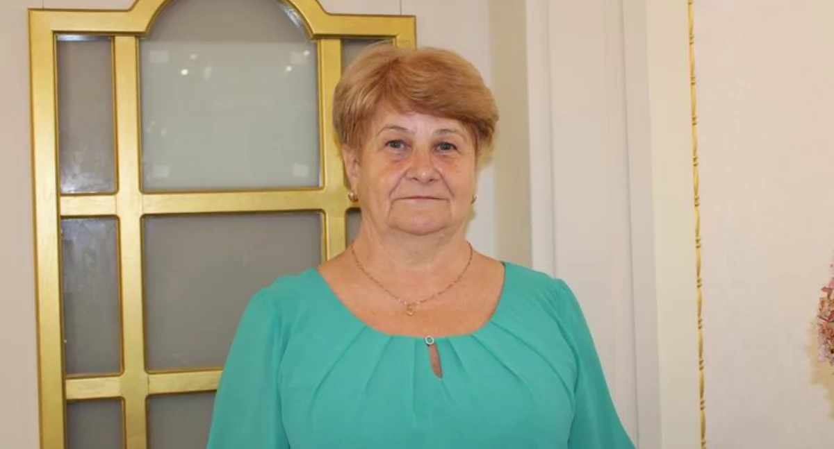 – Rodzinne Ogrody działkowe to dla wielu tak zwane RODOS, czyli sposób na wakacje, na integrację, wypoczynek. Coraz częściej nie stać społeczeństwa na wczasy, nawet te pod gruszą. Jak tylko robi się ciepło, praktycznie każdy weekend spędzany jest właśnie na działkach. A często także urlop – mówi Stanisława Gudzelak, wiceprezes Okręgu Podkarpackiego PZD w Rzeszowie oraz prezes Zarządu ROD „Wilcze” w Przemyślu./ FOT. U. Gielo