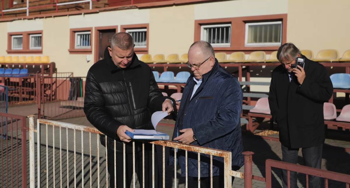 Obiekt został w minionym tygodniu przekazany wykonawcy. Omówiono najważniejsze kwestie i podpisano stosowne dokumenty./ FOT. UM Przeworsk
