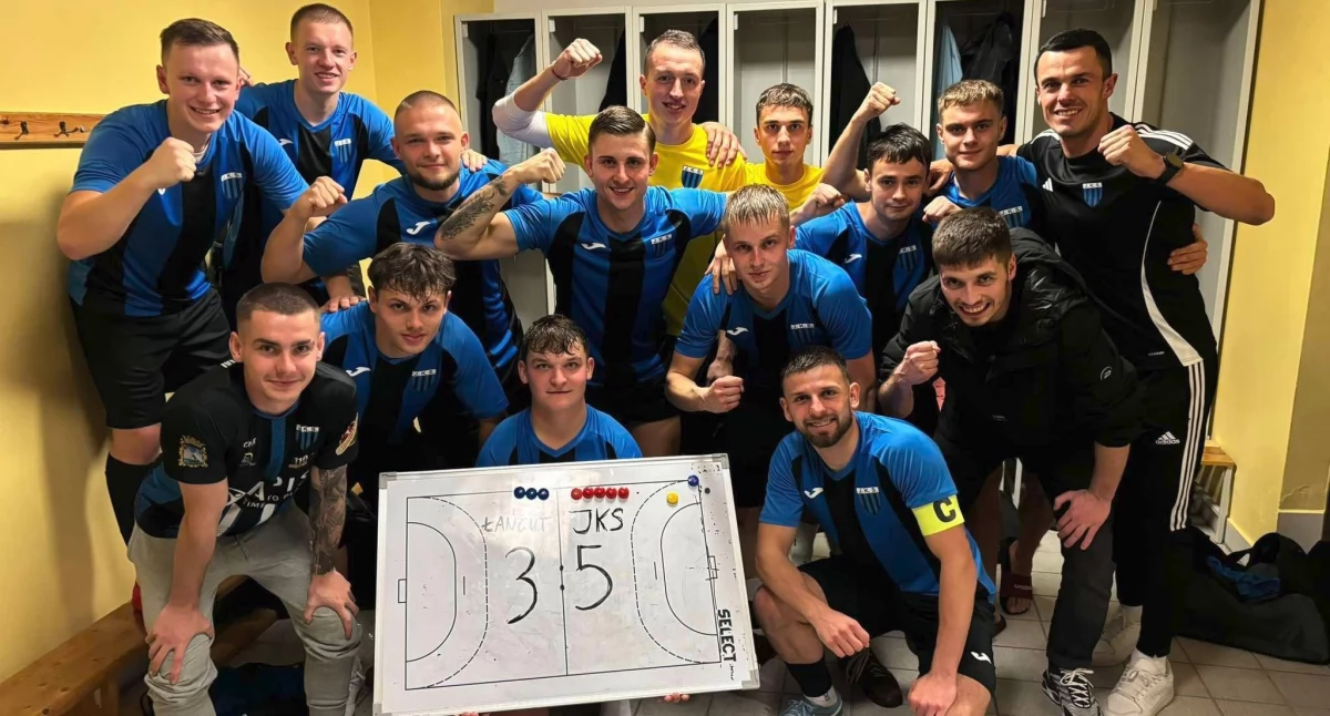 JKS Jarosław udanie rozpoczął rywalizację w 2. Polskiej Lidze Futsalu. Fot. zbiory własne