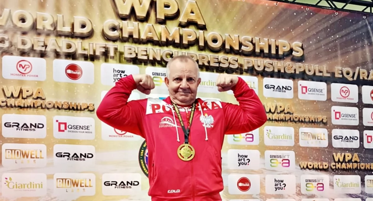 Jarosławianin Ryszard Magdziak wyrwał 175 kg i został bezapelacyjnie mistrzem świata w martwym ciągu w kategorii 70 – 75 lat. Fot. zbiory własne