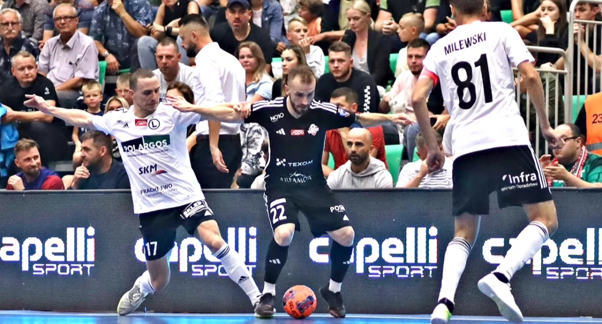 W poprzednim sezonie Texom Eurobus zremisował w Przemyślu z Legią Futsal Warszawa 4:4. W tym oba zespoły są w zupełnie innym miejscu... Jak tym razem będzie w hali POSiR? Fot. Grzegorz Gajdzik