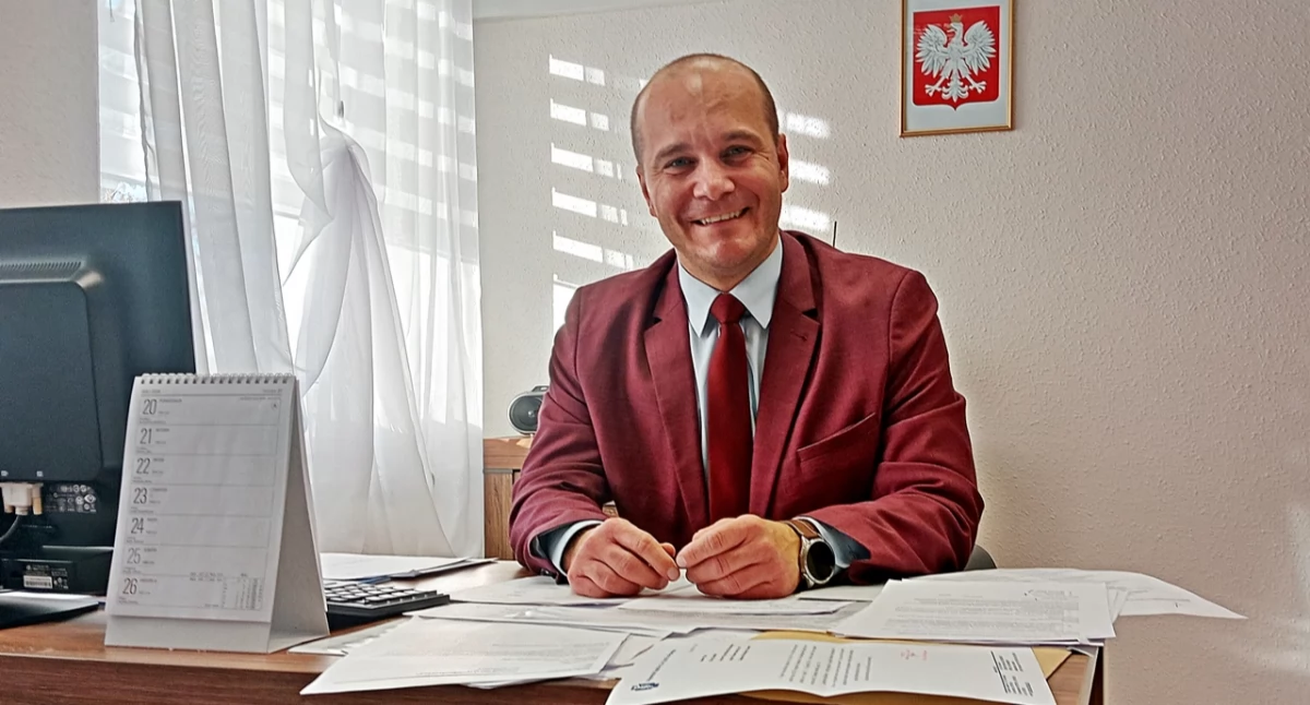 – Uważam, że trzeba dać szansę powstałej koalicji. Każdą dobrą rzecz będę popierać. Na pewno jednak zdarzą się sytuacje, trudne sytuacje, które będą wymagać co najmniej poważnej dyskusji –  zapewnił przemyski radny, nowy dyrektor Wojewódzkiego Podkarpackiego Szpitala Psychiatrycznego im. Eugeniusza Brzezickiego w Żurawicy Maciej Kamiński. Fot. Mariusz Godos