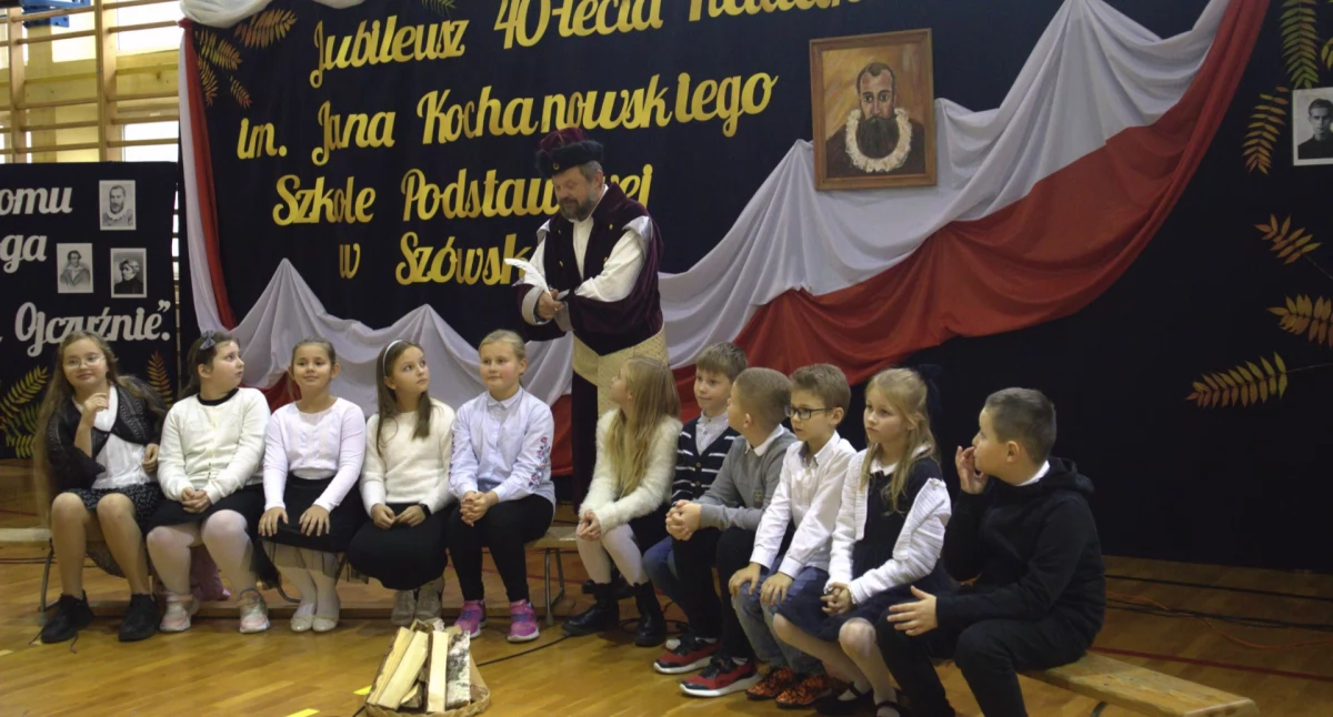 Podczas uroczystości nie zabrakło okolicznościowych występów./ FOT. SP w Szówsku