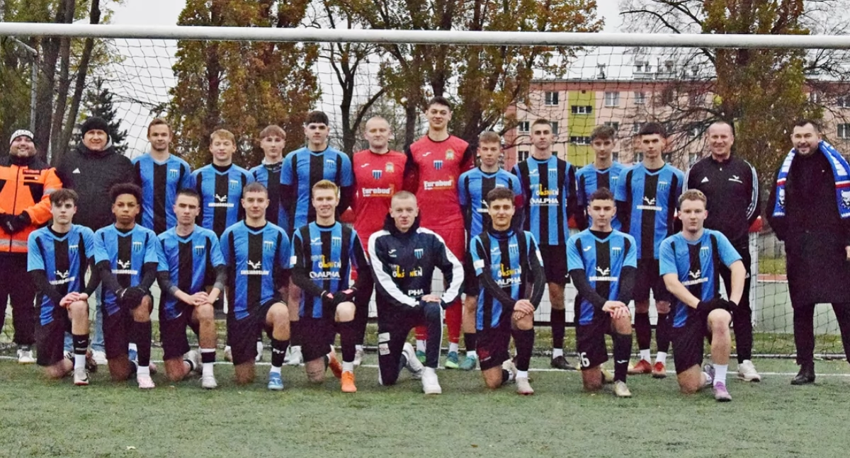 Juniorzy JKS-u znakomicie spisali się w pierwszym akcie sezonu 2024 – 2025. Drugi już na wiosnę przyszłego roku. Będą emocje! Fot. JKS Jarosław