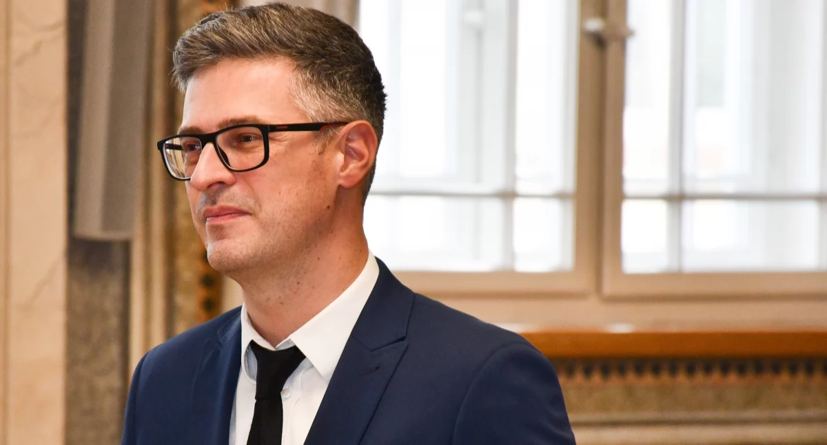 Paweł Bugera ma 44 lata. Był numerem dwa na liście Komitetu Wyborczego Wyborców Macieja Kamińskiego. Startował w okręgu wyborczym nr 3. Zebrał 161 głosów, ale wówczas taki wynik mandatu nie dawał. Teraz dał. Fot. UM Przemyśl
