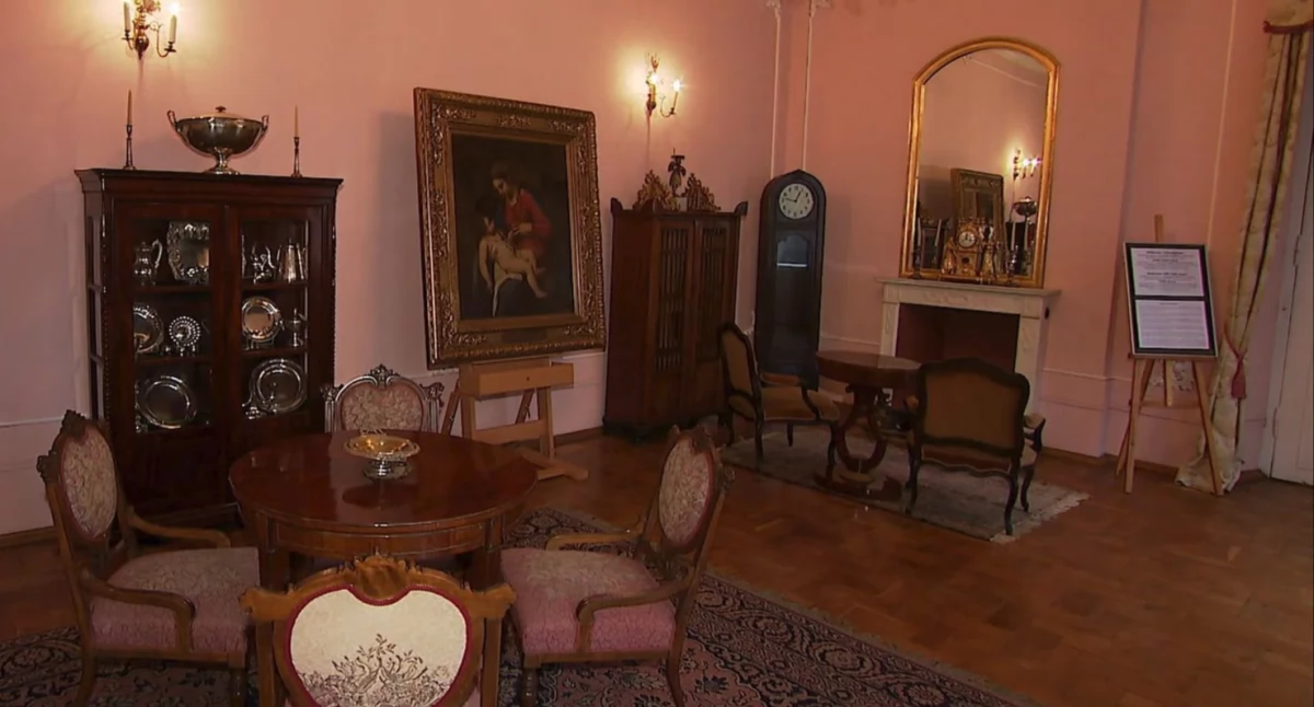 Po 76 latach do pałacu w Przeworsku powróciło blisko sto zabytkowych przedmiotów, przechowywanych dotychczas w magazynach Zamku w Łańcucie. Fot. Muzeum w Przeworsku