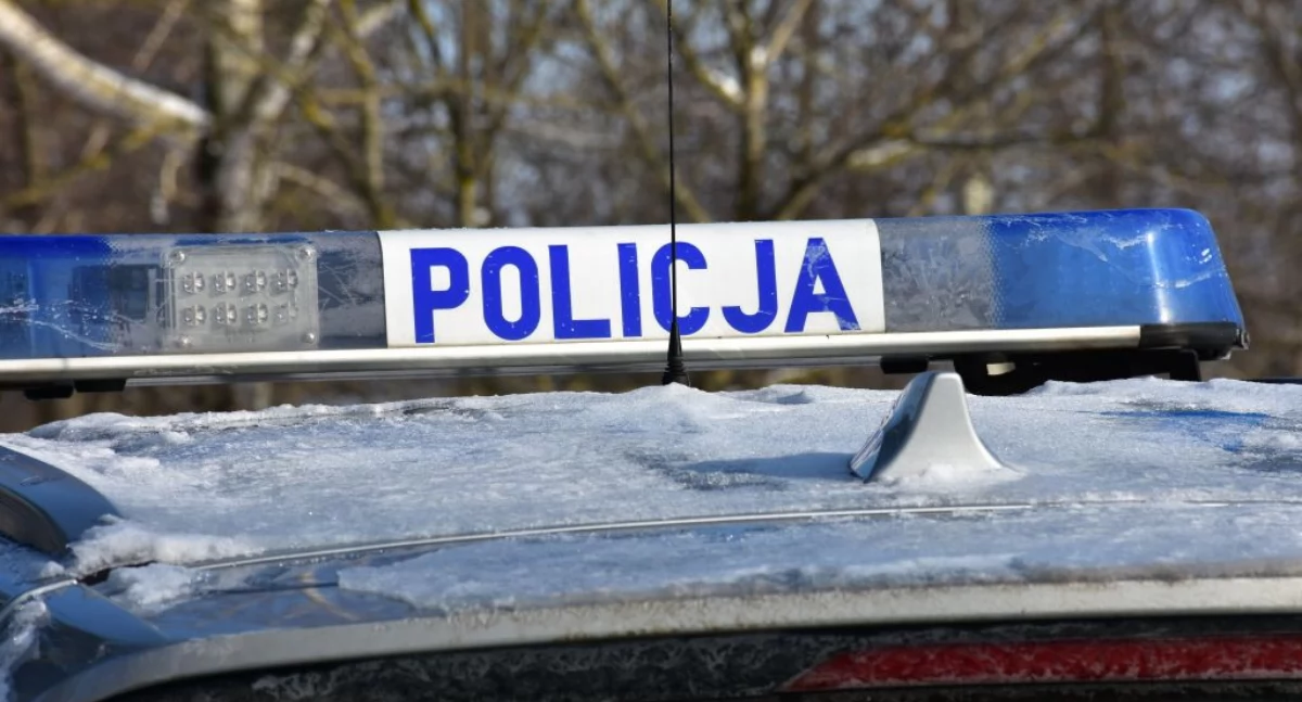 52-latek był w stanie zagrożenia życia. Na szczęście pomoc policjantów nadeszła w samą porę. / FOT. archiwum policji