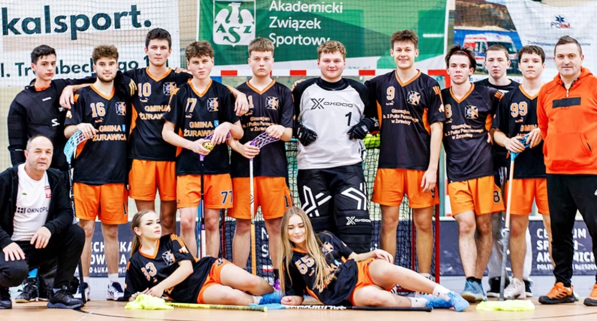 Ekipy UKS „Pancerni” Żurawica U-17 i U-18 zajęły dwa pierwsze miejsca podczas zawodów w Rzeszowie. Fot. zbiory własne