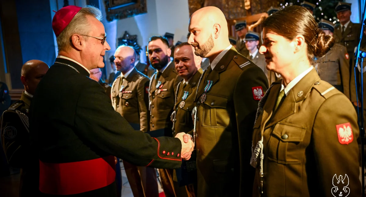 W Katedrze Polowej Wojska Polskiego w Warszawie najmłodszy rodzaj Sił Zbrojnych RP, czyli Wojska Obrony Terytorialnej, zostały uhonorowane przez Ordynariat Polowy wyróżnieniem Benemerenti. Wśród odznaczonych znaleźli się także żołnierze 20. Przemyskiej Brygady Obrony Terytorialnej. Fot. 20. PBOT