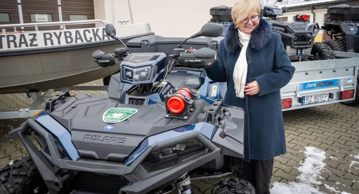 Przemyski stały posterunek Wojewódzkiej Państwowej Straży Rybackiej w Rzeszowie wzmocnią m.in.: specjalistyczny samochód terenowy, łódź aluminiowa z silnikiem zaburtowym, cztery quady z dodatkowym wyposażeniem oraz przyczepkami do ich przewozu oraz 5 dronów. Fot. PUW Rzeszów