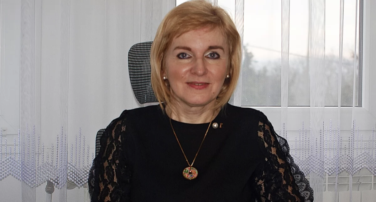 Nowa prezes PGK sp. z o.o. w Przemyślu Anna Bojarska ma 54 lata. Jest mężatką, matką dorosłego syna. Ukończyła Liceum Ekonomiczne w Przemyślu, a następnie studia magisterskie na UMCS w Lublinie, na kierunku administracja, a także studia podyplomowe na Akademii Ekonomicznej w Krakowie, na kierunku rachunkowość i finanse. Fot. Mariusz Godos