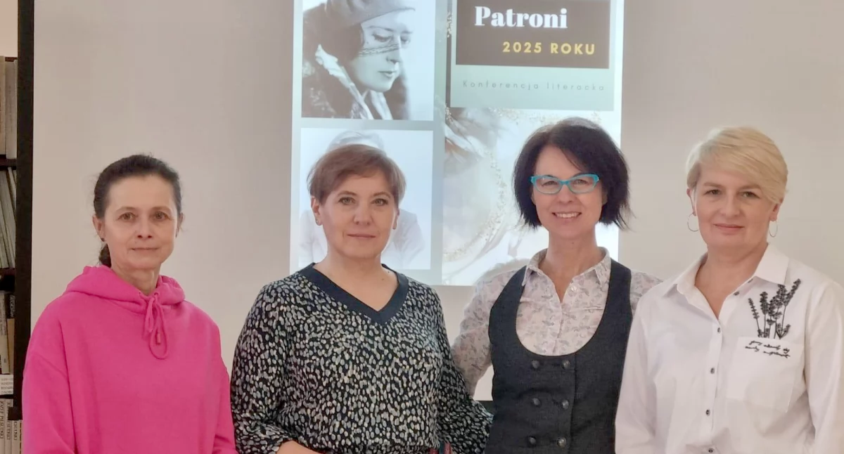Prelegentami konferencji były doradczynie metodyczne języka polskiego (poziomu szkół ponadpodstawowych) Podkarpackiego Centrum Edukacji Nauczycieli w Rzeszowie: Marta Bonarek-Socha, Małgorzata Byszuk oraz dr Małgorzata Wilgucka (z przemyskiego oddziału)./Fot. Artur Wilgucki