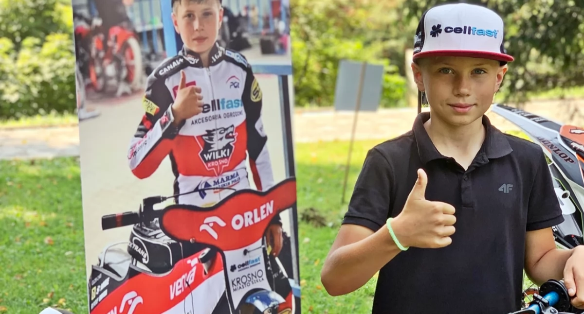 Osiągnięcia młodziana dostrzegł klub żużlowy Cellfast Wilki Krosno. Władze zaprosiły pana Adama Kaczmarza z synem na rozmowę... Fot. ze zbiorów Adama Kaczmarza