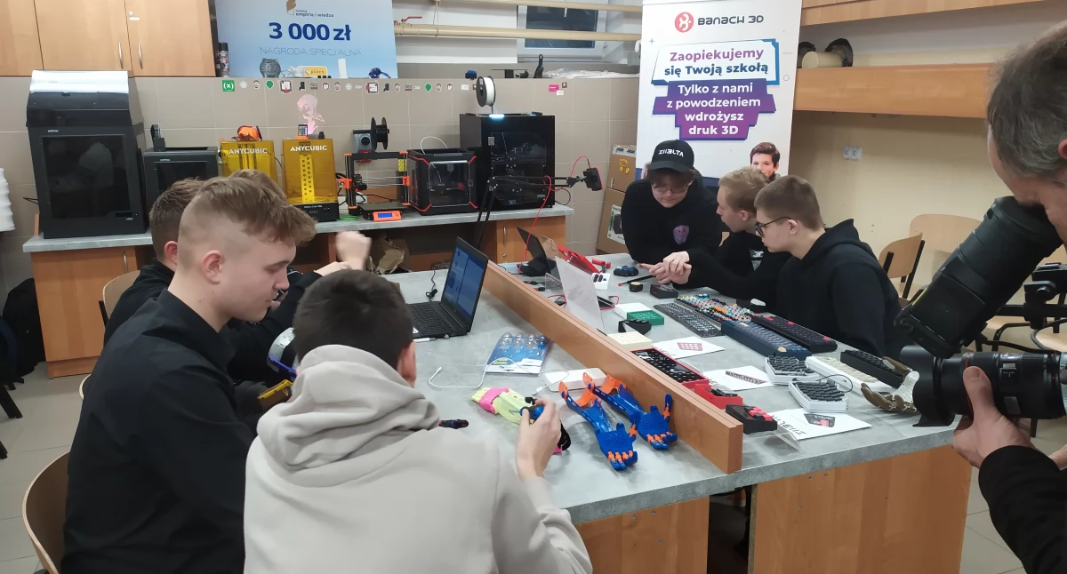Technikum nr 2 im. Stefana Banacha w Jarosławiu zajęło 2. miejsce w rankingu wojewódzkim. To właśnie ta szkoła skupiła na sobie niedawno uwagę mediów za sprawą nowatorskich projektów realizowanych przez uczniów./ FOT. ZSTiO
