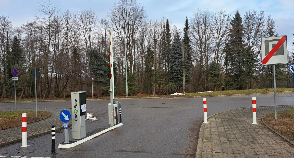 Władze szpitala liczą, że zmiany zwiększą przepustowość parkingu i pozwolą na utrzymanie porządku w jego obrębie. / FOT. U. Gielo