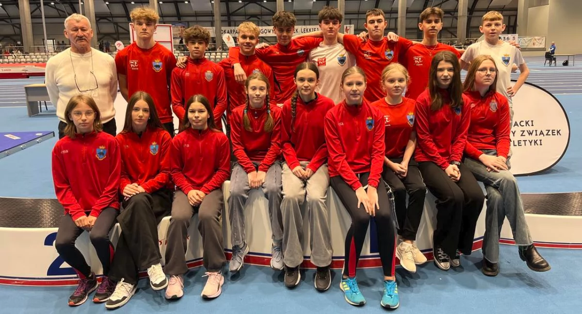 Ekipa UKS „Tempo 5” Przemyśl podczas mistrzostw Podkarpacia juniorów. Fot. zbiory własne