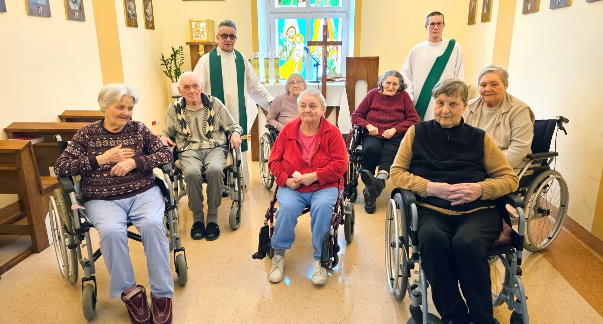 Opieka duchowa nad chorymi to istotny aspekt codziennej posługi przemyskiej Caritas./Fot. Caritas
