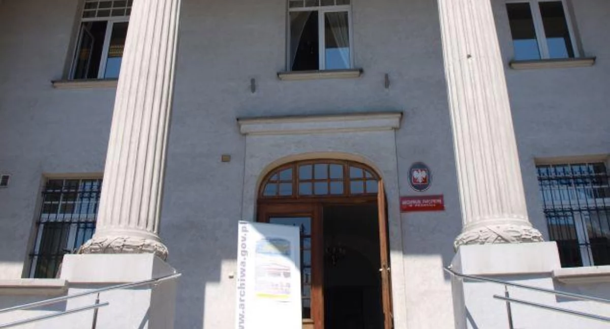 W przemyskim archiwum zakres prac związanych z termomodernizacją obejmował będzie m.in.: wymianę stolarki okiennej i drzwiowej, docieplenie ścian, wymianę opraw i źródeł światła na energooszczędne wraz z wymianą instalacji, a także montaż fotowoltaiki./ FOT. archiwum ŻP