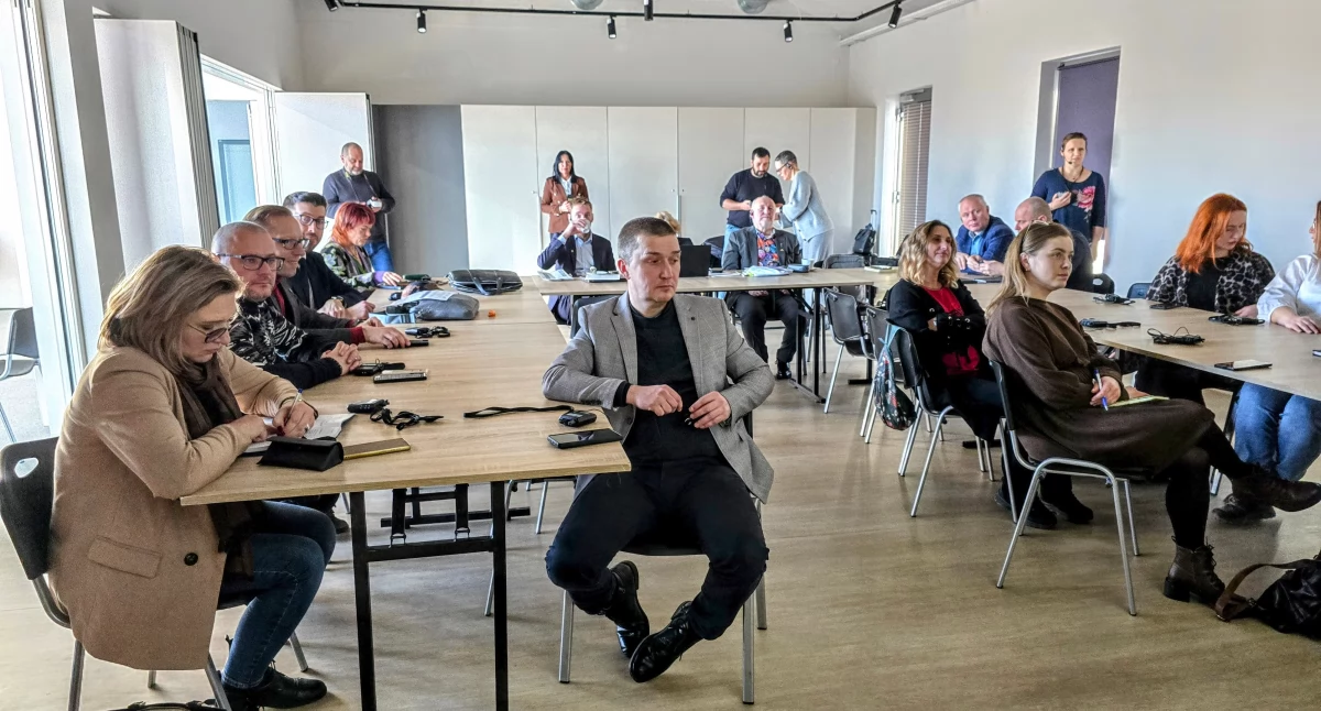 Dwudniowe warsztaty z udziałem gości z Norwegii pozwoliły nakreślić doświadczenia miasta Przemyśla w zakresie pomocy uchodźcom./ FOT. ZW