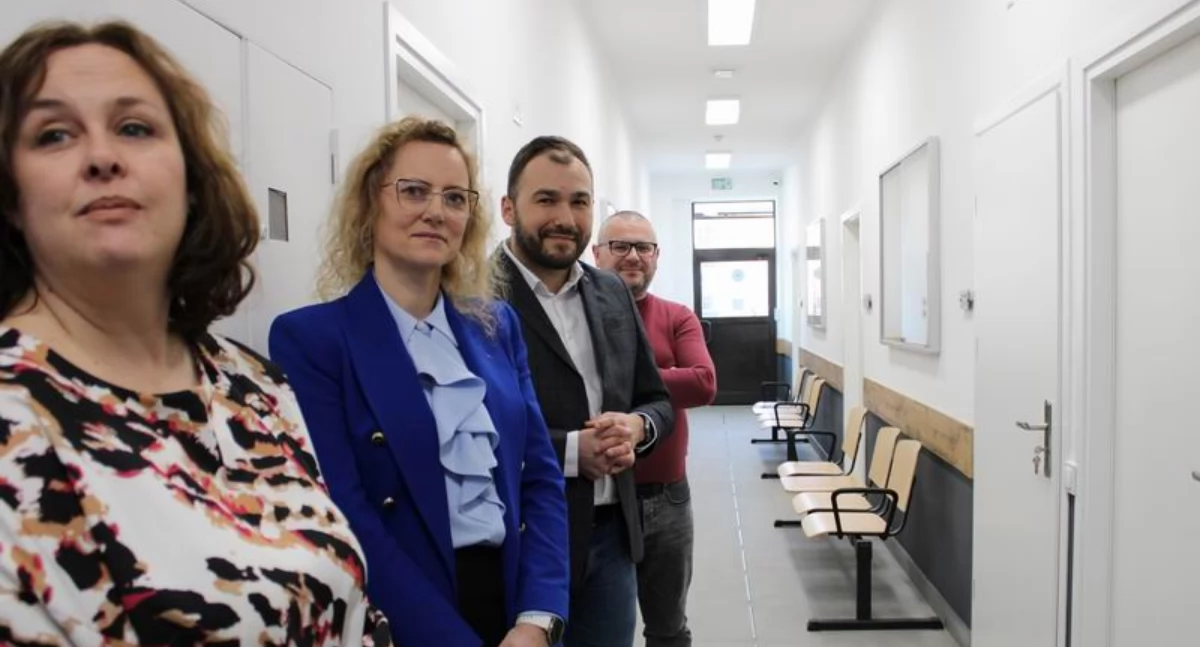 Otwarcie odświeżonych pomieszczeń, których sercem jest pięknie urządzone Centrum Obsługi Mieszkańców, miało miejsce 26 lutego./ FOT. U. Gielo