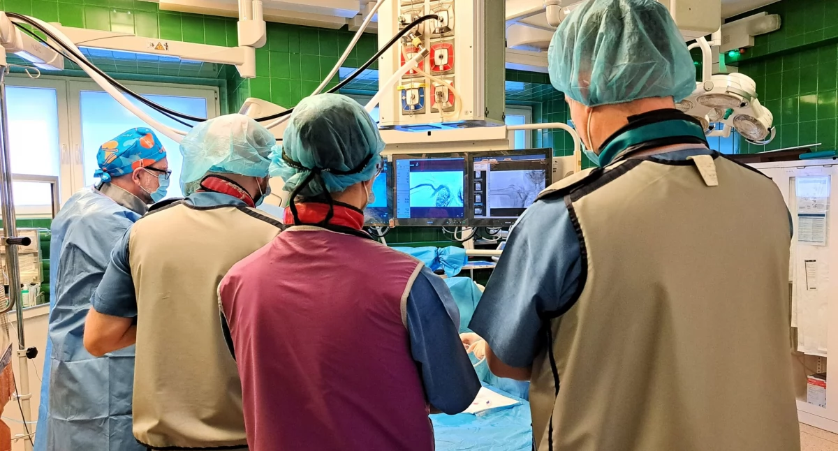 Finałem szkolenia były zabiegi implantacji przeprowadzone u czterech pacjentów./ FOT. WSzwP
