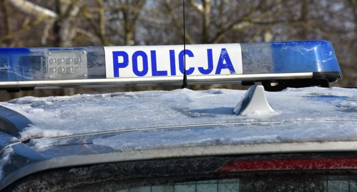Kronika policyjna, Jechał świateł pasów uprawnień „na bani” - zdjęcie, fotografia
