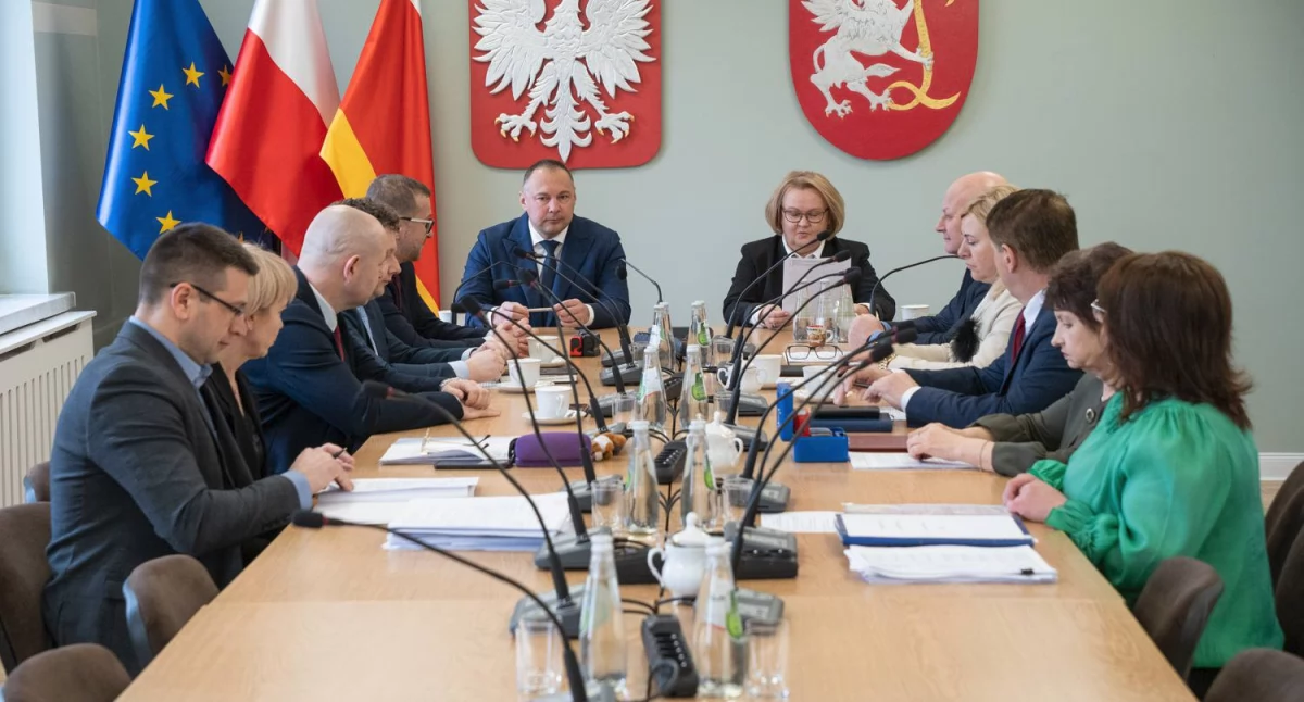 Na spotkaniu rozmawiano m.in. o  potrzebie poprawienia dostępności komunikacyjnej powiatu lubaczowskiego i znalezienia rozwiązania problemu braku dworca autobusowego w Lubaczowie./ FOT. R. Morawski