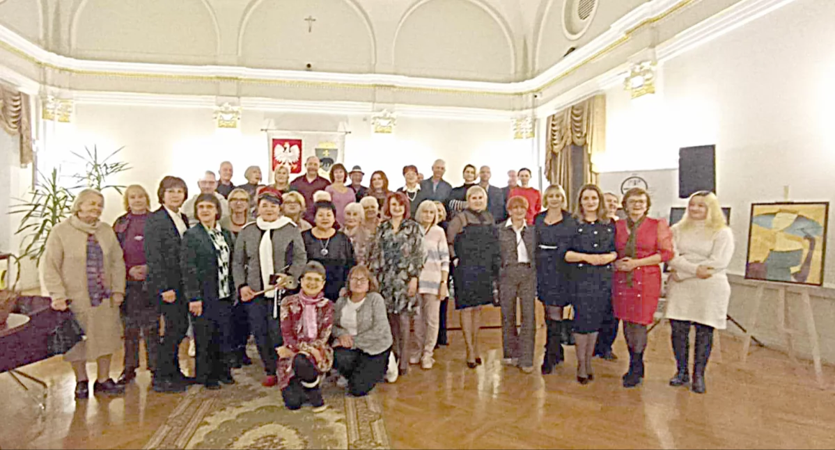Uczestnicy spotkania „Kobiety natchnieniem poety”./zw.