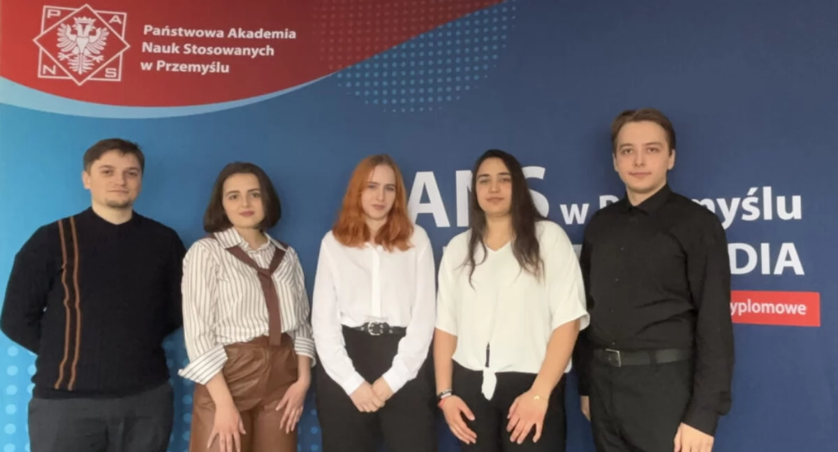 Studenci podczas Ogólnopolskich Uczelnianych Igrzysk Zarządzania Projektami.