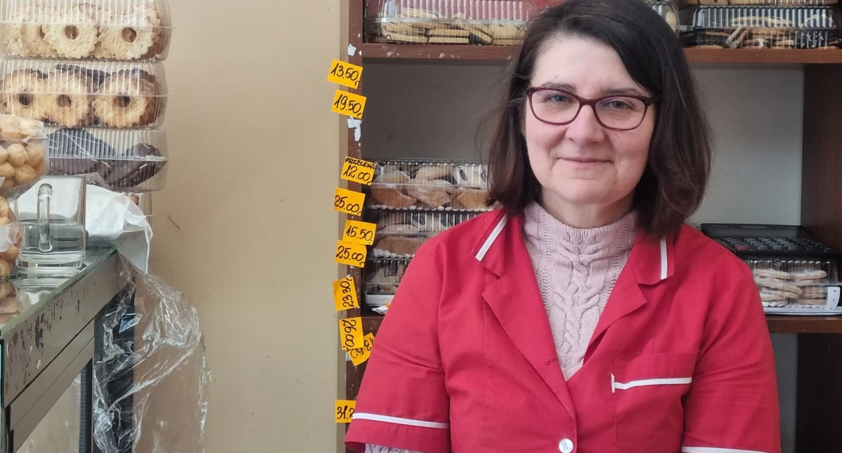 – Mam spokojne podejście do klientów. Trzeba z każdym chwilkę porozmawiać. Każdy tego potrzebuje jednak. Nawet dwa dobre słowa wystarczą – mówi Barbara Rodzeń./Fot. Artur Wilgucki 