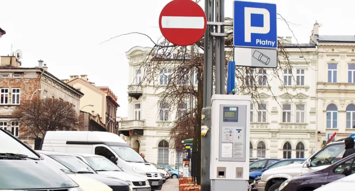 W tym wszystkim chodzi o zbyt wielkie „przywileje” wydane posiadaczom Przemyskiej Karty Mieszkańca, które są niezgodne – zdaniem prawników z PUW w Rzeszowie – z prawem. Fot. Mariusz Godos
