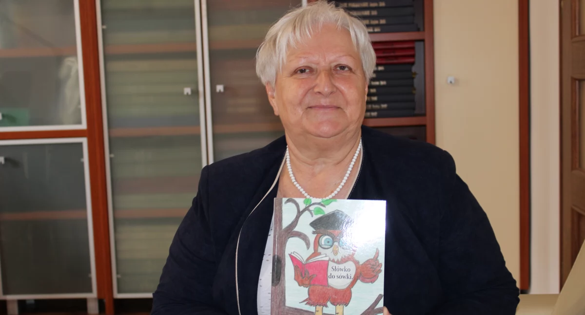 Maria Żemełko w Przemyślu kojarzona jest z twórczością poetycką, choć sama przez skromność uważa, że określenie „poetka” to za duże słowo w odniesieniu do jej twórczych poczynań. – Ja po prostu piszę. Dlaczego wiersze? Z lenistwa (śmiech). To zwyczajnie krótsza forma wypowiedzi – mówi./ FOT. U. Gielo