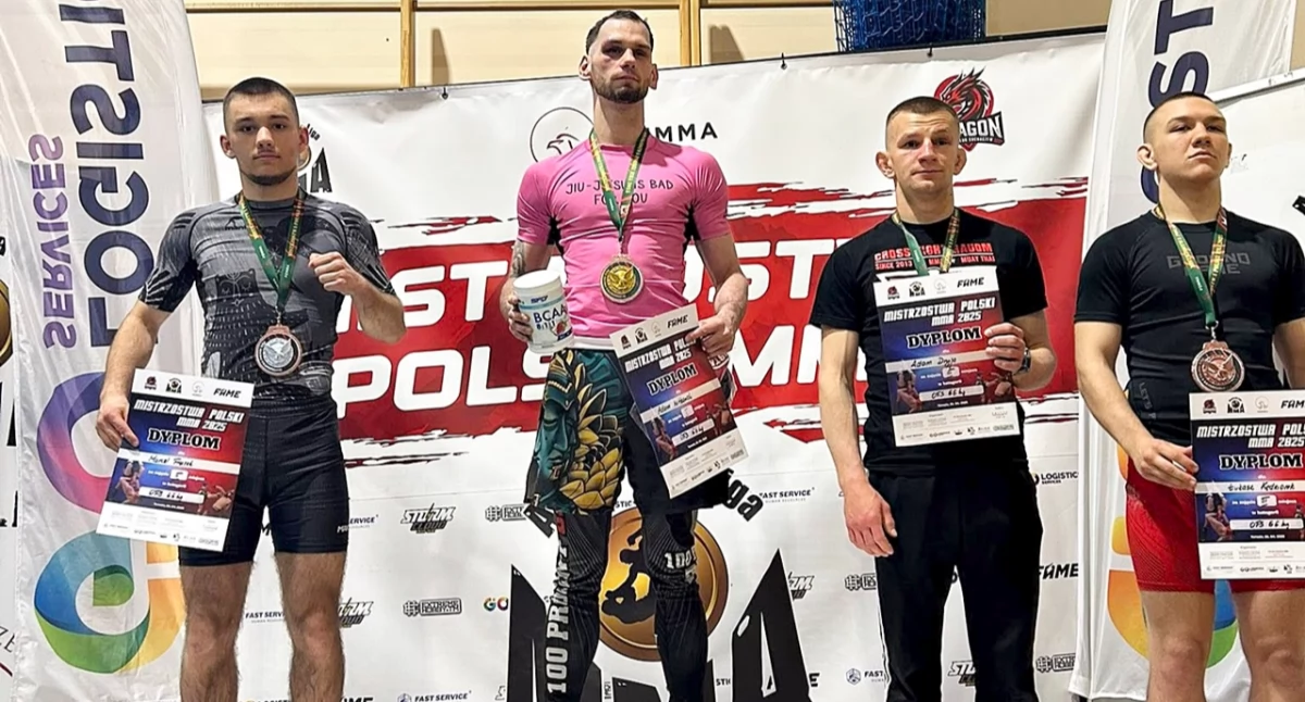 Marcel Frączek (z lewej) – wicemistrz Polski seniorów w wadze 66 kg. Fot. Sparta Przeworsk
