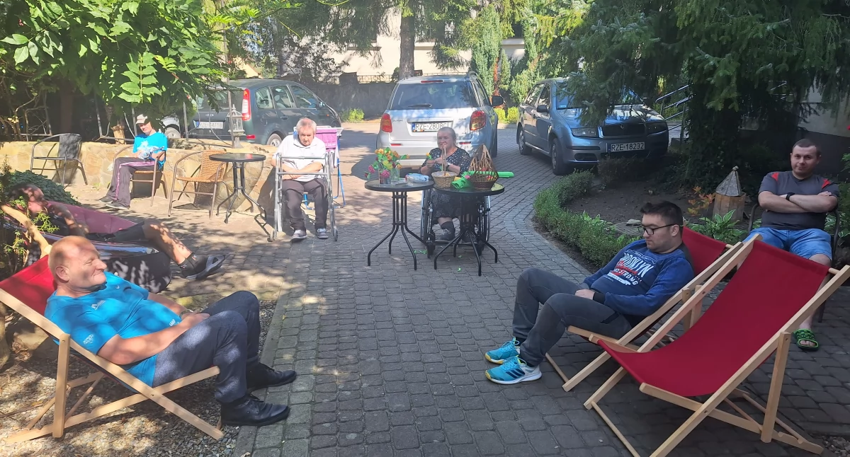 Zajecia na swiezym powietrzu sprzyjaja samopoczuciu – 2023 rok./Fot. Caritas