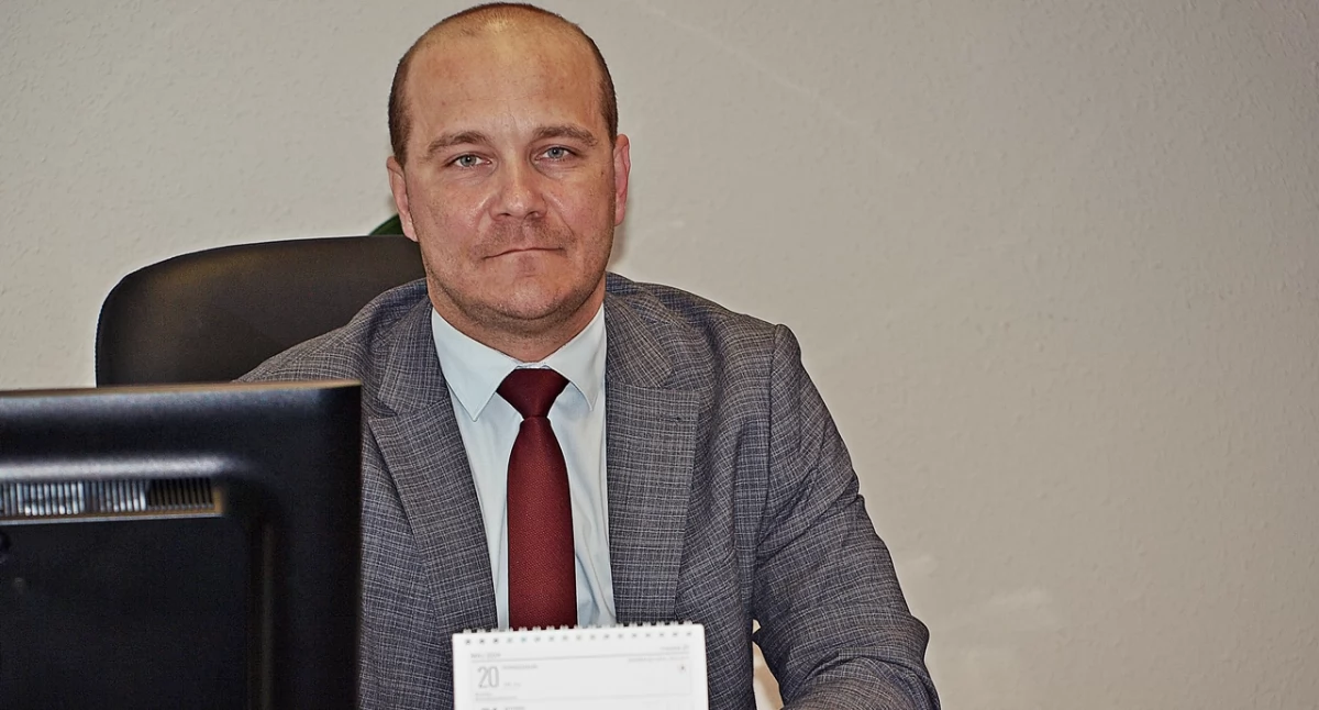 – Po przejrzeniu wyników finansowych okazało się, że od 2021 roku szpital był na minusie. Raz jeszcze powtórzę: dzięki panu marszałkowi, udaje się odwracać tę tendencję – powiedział dyrektor Wojewódzkiego Podkarpackiego Szpitala Psychiatrycznego im. prof. Eugeniusza Brzezickiego w Żurawicy Maciej Kamiński. Fot. Mariusz Godos