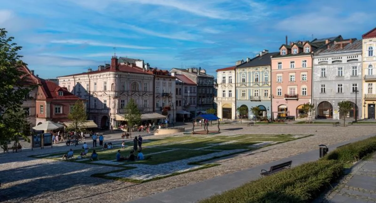 Przemyśl zaliczył spadek, jeśli chodzi o liczbę mieszkańców. W 2023 Przemyśl liczył ich 56 tys. 50, a w 2024 już 55 tys. 292. Na niewielkim minusie jesteśmy też z urodzeniami. Ujemny przyrost naturalny się pogłębił i wyniósł w 2024 minus 447, gdy w 2023 było to minus 365./ FOT. ZW