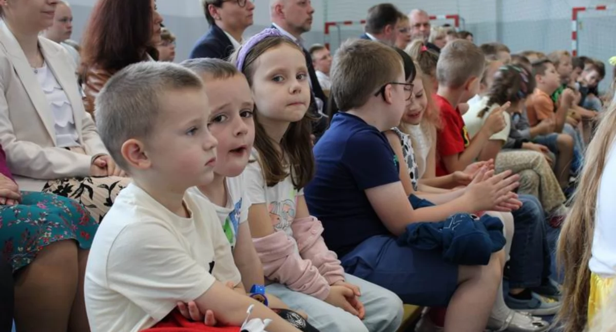 Ważna uroczystość zgromadziła całą szkolną społeczność. / FOT. U. Gielo