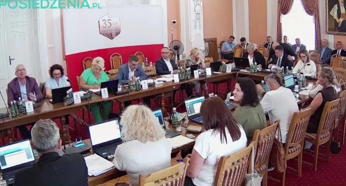 Radni podjęli decyzję o restrukturyzacji dotychczasowego zadłużenia, aby zmniejszyć obciążenie finansowe i poprawić swoją sytuację budżetową./ FOT. nagranie z sesji rady miasta