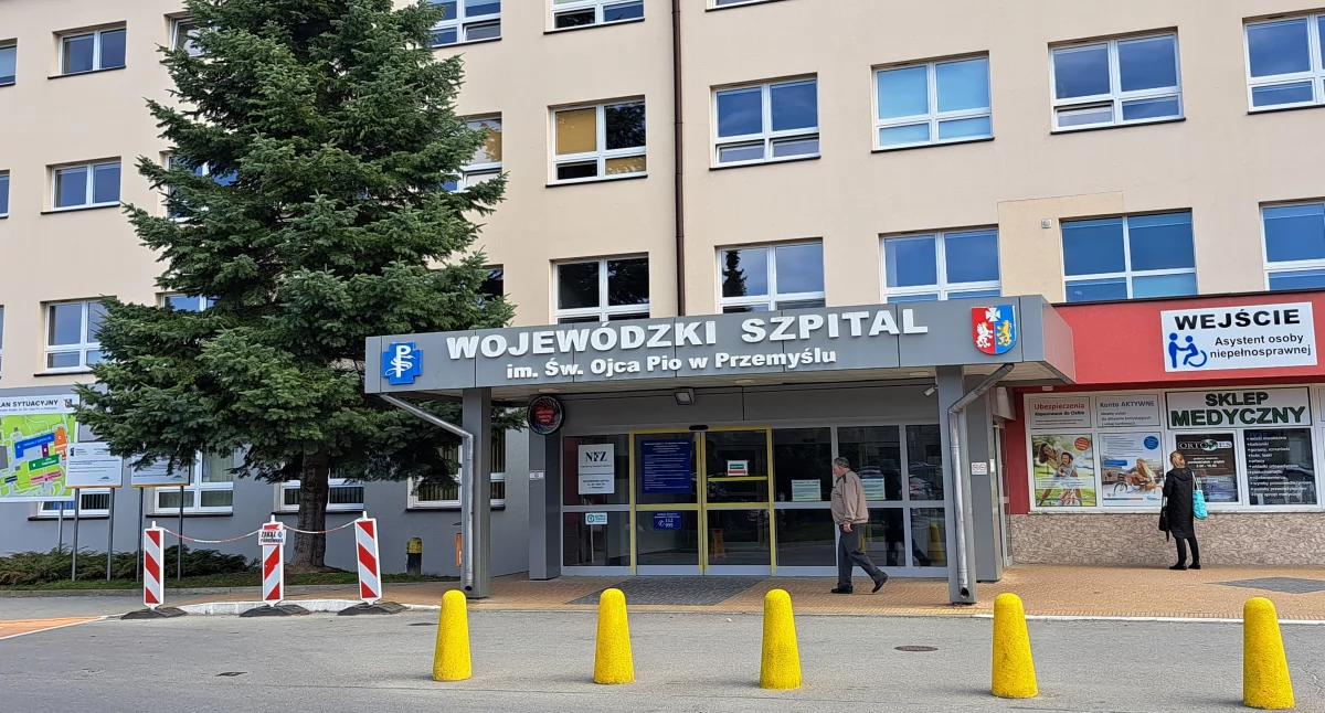 W związku z planowanym remontem od 1 lipca oddział nefrologii przemyskiego szpitala zostanie czasowo połączony z oddziałem chorób wewnętrznych. Placówka zapewnia, że pacjenci nie zostaną pozostawieni bez pomocy i nie będą musieli dojeżdżać do innych ośrodków. / FOT. U. Gielo